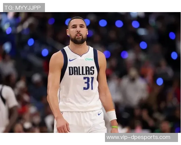 基德赞克莱上半场表现出色牵引力助力队友创造更多机会